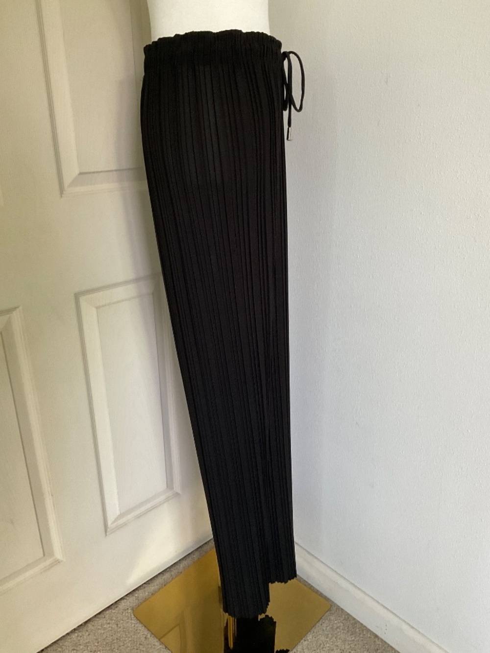 Solid black pant - Picture 5 of 6
